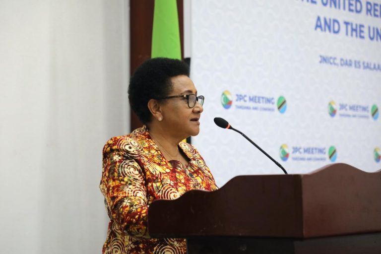 TANZANIA NA COMORO ZASAINIANA HATI NNE ZA MAKUBALIANO