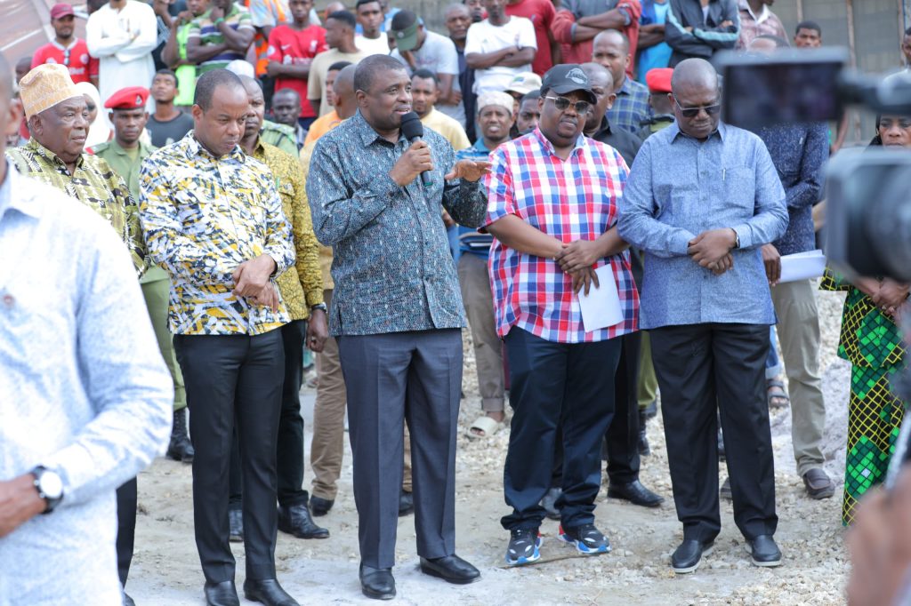 MAKAMU WA PILI WA RAIS ZANZIBAR AFANYA ZIARA YA KUKAGUA MIRADI PEMBA