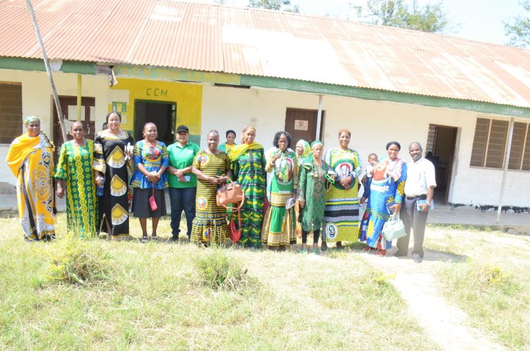 UWT KIBAHA MJI YATUA KATA YA TUMBI NA SOFU KUWANOA WANAWAKE KUGOMBEA UONGOZI