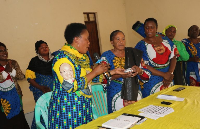MBUNGE SUMA FYANDOMO ATOA BIMA ZA SHILINGI MILIONI 15