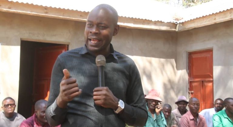 WANANCHI CHELA WAFIKISHA KILIO CHA UBOVU WA BARABARA KWA MBUNGE
