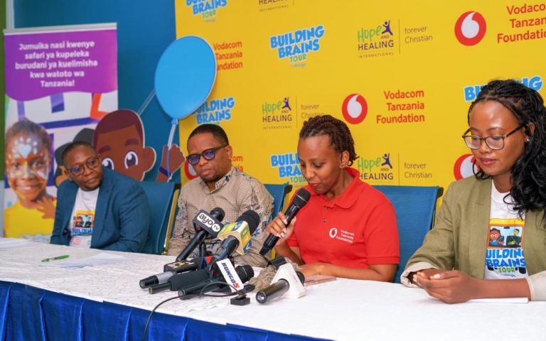 UBONGO KUSHIRIKIANA NA VODACOM TANZANIA FOUNDATION NA HOPE AND HEALING INTERNATIONAL KUZINDUA ZIARA MARA NA ARUSHA