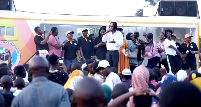 DULLA MAKABILA, LINEX WAPAMBA TAMASHA LA UBORESHAJI WA DAFTARI LA KUDUMU LA WAPIGA KURA