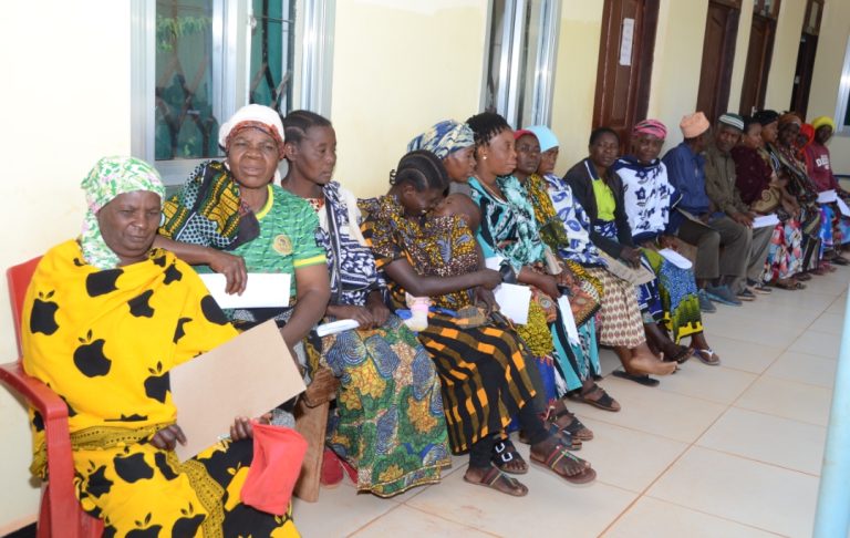 PROFESA JANABI AONGEZA NGUVU KATIKA KAMBI YA MATIBABU MTAKANINI