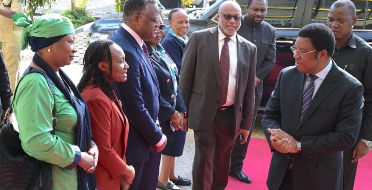 WAZIRI MKUU: SERIKALI IMEIMARISHA NGUVUKAZI SEKTA YA AFYA