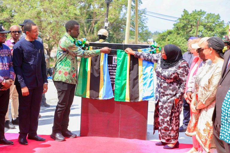 SERIKALI KUKAMILISHA UJENZI WA BARABARA ZINAZOUNGANISHA MKOA WA MOROGORO, NJOMBE NA RUVUMA – RAIS DKT. SAMIA