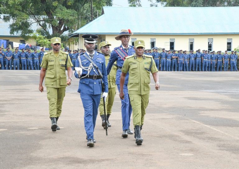 IGP WAMBURA ASISITIZA WELEDI NA KUTENDA HAKI