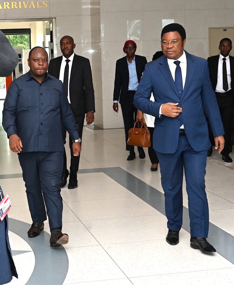 WAZIRI MKUU AREJEA NCHINI