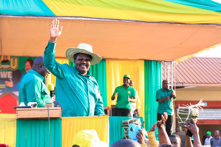 DKT. NCHIMBI AMUAGIZA BASHUNGWA, UJENZI WA BARABARA YA KYERWA – KARAGWE KUANZA