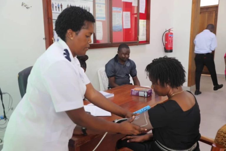 OFISI YA MWANASHERIA MKUU WA SERIKALI YASHIRIKI ZOEZI LA UPIMAJI WA AFYA KWA HIARI