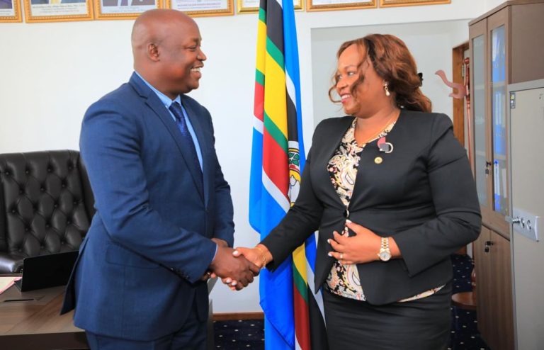 NAIBU WAZIRI LONDO AMTEMBELEA KATIBU MKUU EAC