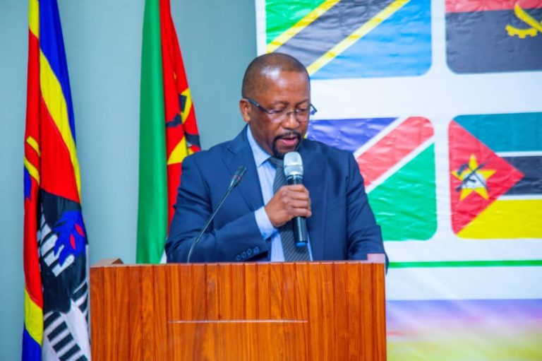 KATIBU MKUU OFISI YA RAIS UTUMISHI ASISITIZA TAASISI ZA ESARBICA KUTUMIA TEKNOLOJIA ZENYE MFUMO WA KISASA UTUNZAJI WA NYARAKA.