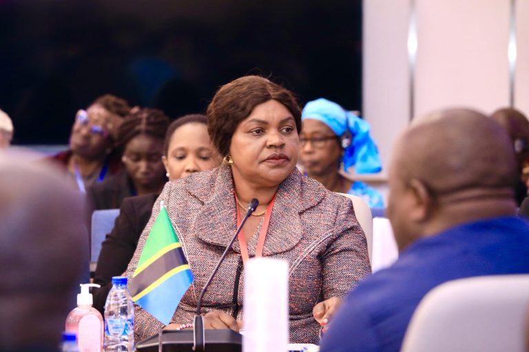 TUENDELEE NA MIKAKATI YA KUZUIA MAGONJWA YA MLIPUKO KWA CHANJO