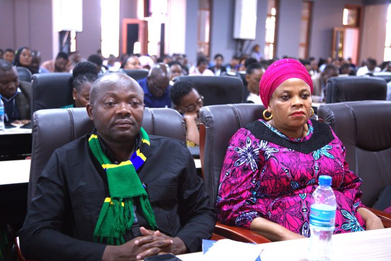 MHE. SIMBACHAWENE: TUTAZUIA WATUMISHI KUINGIA OFISINI NA SIMU ZA MKONONI