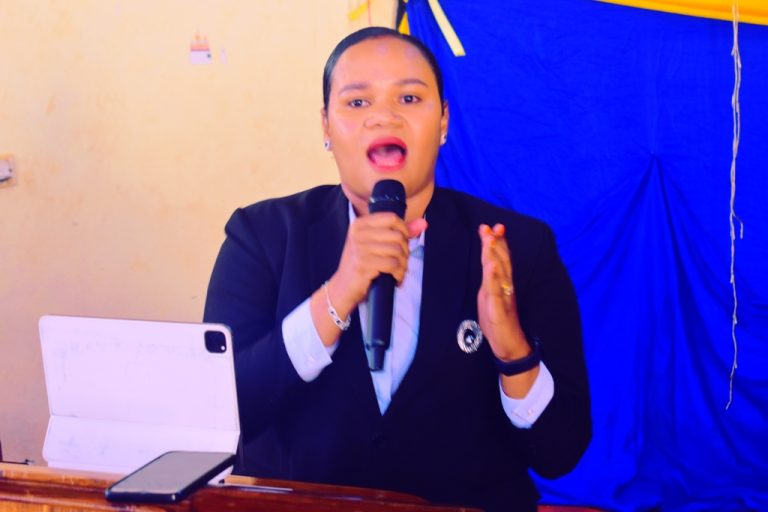 DC LUDEWA AKUTANA NA MAPUNGUFU MIRADI YA MAENDELEO, AUWASHA MOTO.