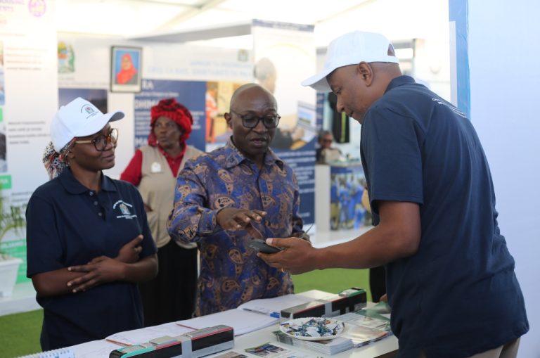 ELIMU YA MWENDOKASI APP YAPOKELEWA VYEMA NA WANANCHI MAONESHO YA NANENANE DODOMA