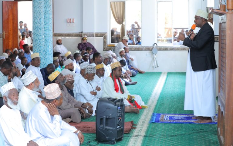 MAKAMU WA PILI WA RAIS ZANZIBAR AWATAKA WAZAZI KUWASIMAMIA WATOTO WAO KATIKA MALEZI