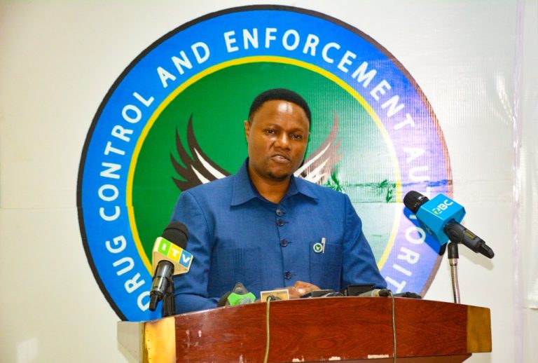 WATU WATANO WAKAMATWA WAKIWA NA KILOGRAMU 1,815 DAWA ZA KULEVYA