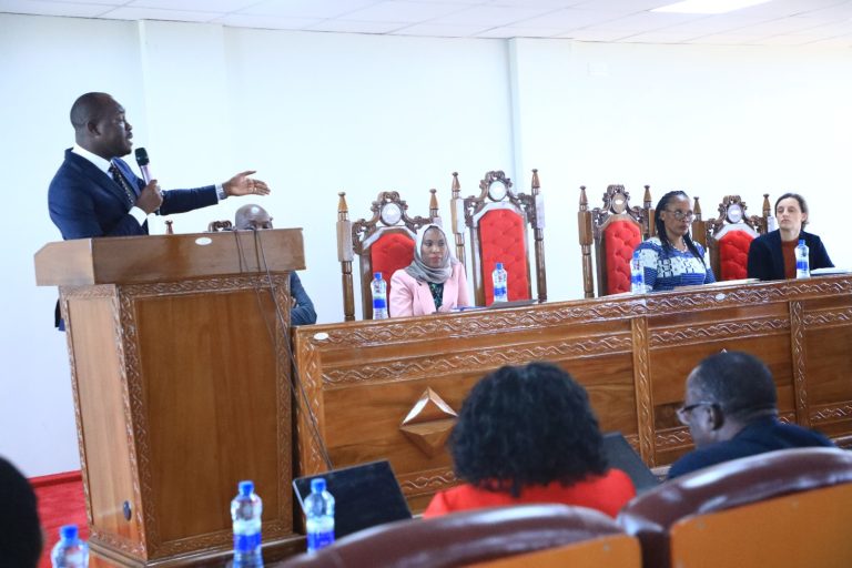 AWESO AISHUKURU BENKI YA DUNIA KWA USHIRIKIANO MKUBWA KATIKA KAZI ZA SEKTA YA MAJI