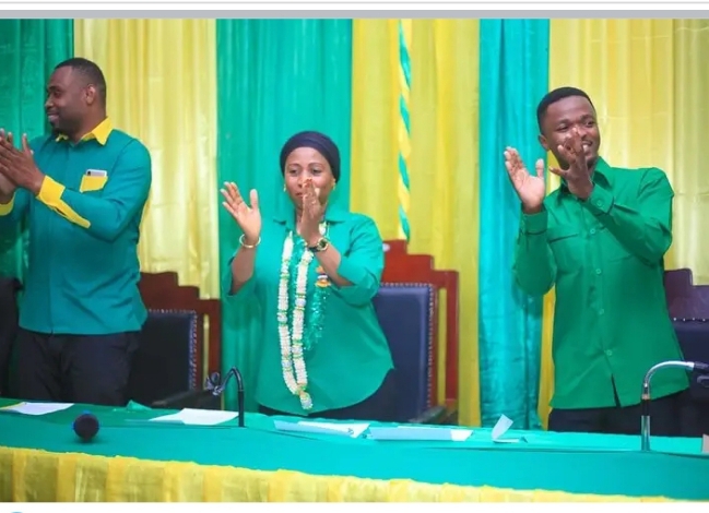 UMMY MWALIMU AFUNGUA MAFUNZO YA WAJUMBE WA BARAZA LA UVCCM TANGA MJINI.