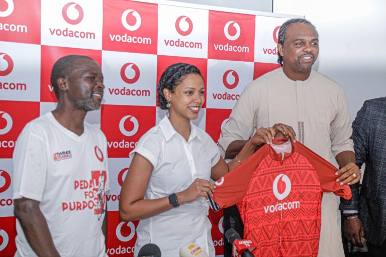 VODACOM TANZANIA WAMKARIBISHA NWANKWO KANU KWENYE TWENDE BUTIAMA