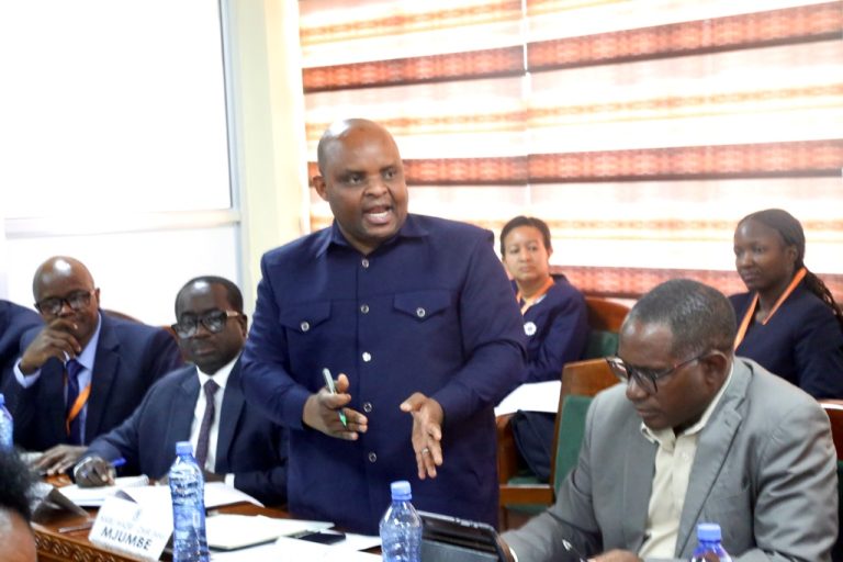OFISI YA MAKAMU WA RAIS YAWASILISHA UTEKELEZAJI WA MAJUKUMU BUNGENI