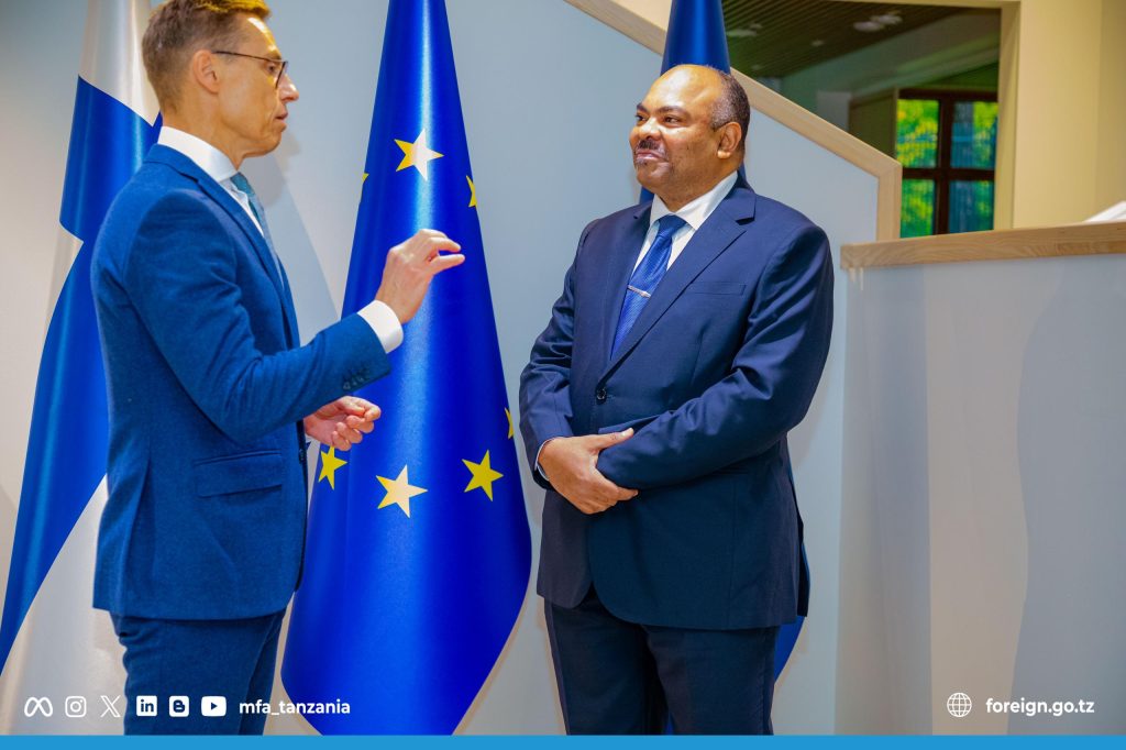 BALOZI KOMBO AKUTANA NA RAIS WA FINLAND JIJINI HELSINKI