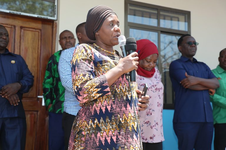 WANACHI WAASWA KUACHA KUDANGANYIKA NA USHIRIKINA