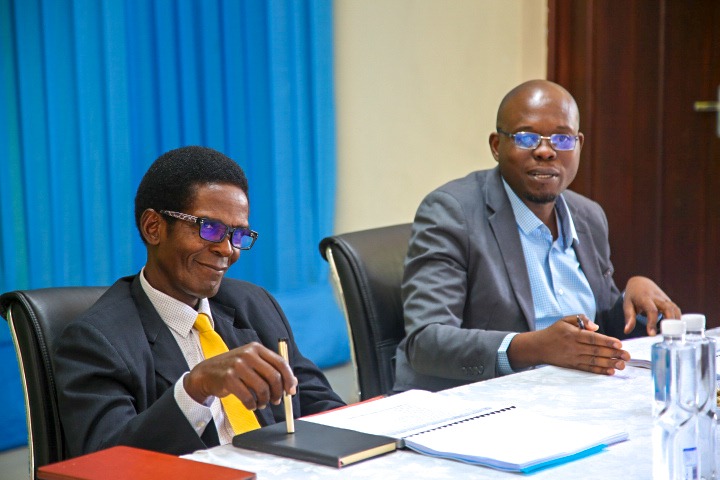 PROF. IKINGURA AONGOZA KIKAO CHA 20 BODI YA GST