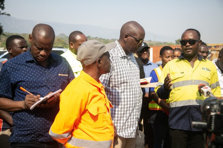 DKT. KIRUSWA AWATAKA WANANCHI RUKWA KUOMBA LESENI ZA UCHIMBAJI MDOGO WA MADINI