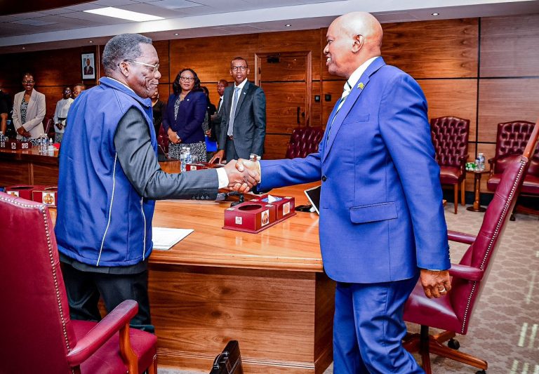MHE. PINDA AKUTANA NA RAIS WA BOTSWANA
