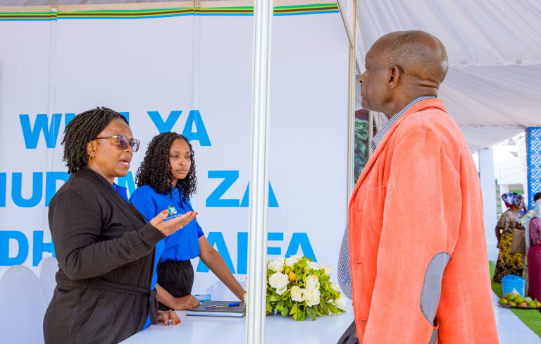 WANANCHI JIJINI MBEYA WAIPONGEZA SERIKALI KUSOGEZA ELIMU YA FEDHA KARIBU