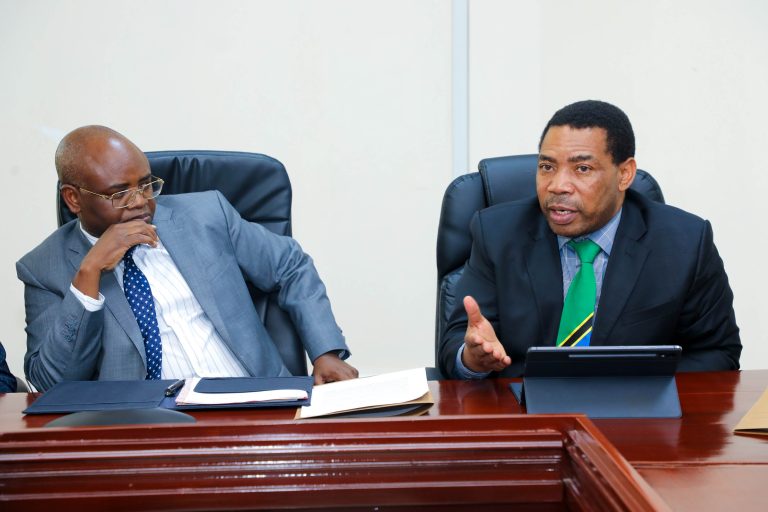 MAWAZIRI WATATU WAJADILI MAENDELEO YA UWEKEZAJI SEKTA YA MADINI