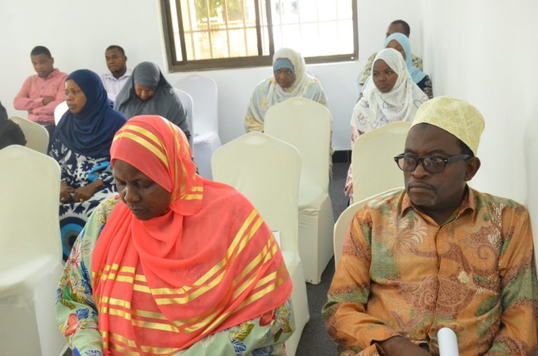 MAAFISA HABARI IDARA HABARI MAELEZO ZANZIBAR WAPATIWA MAFUNZO.