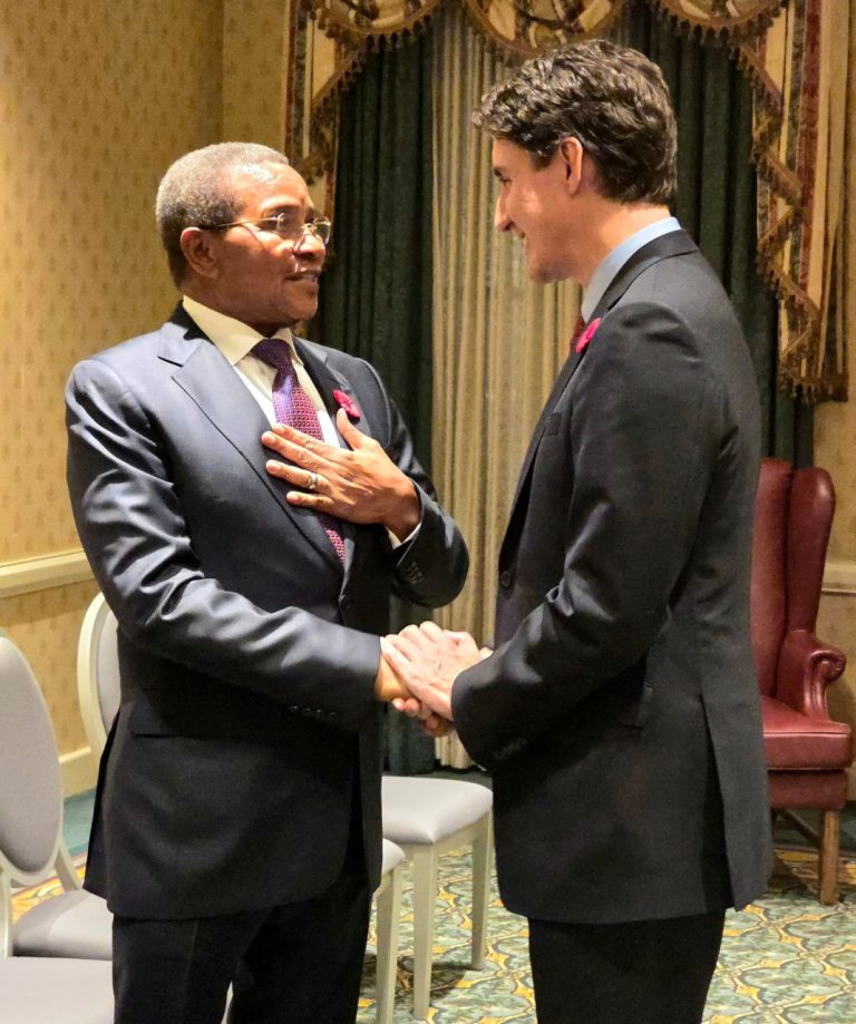 RAIS MSTAAFU DKT. JAKAYA MRISHO KIKWETE AKUTANA NA WAZIRI MKUU WA CANADA MHE. JUSTIN TRUDEAU JIJINI TORONTO