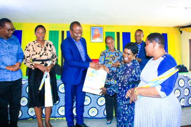 KATIBU TAWALA MARA AVITAKA VYAMA VYA WAFANYAKAZI  KUSAIDIA SERIKALI KATIKA USIMAMIZI WA MIRADI