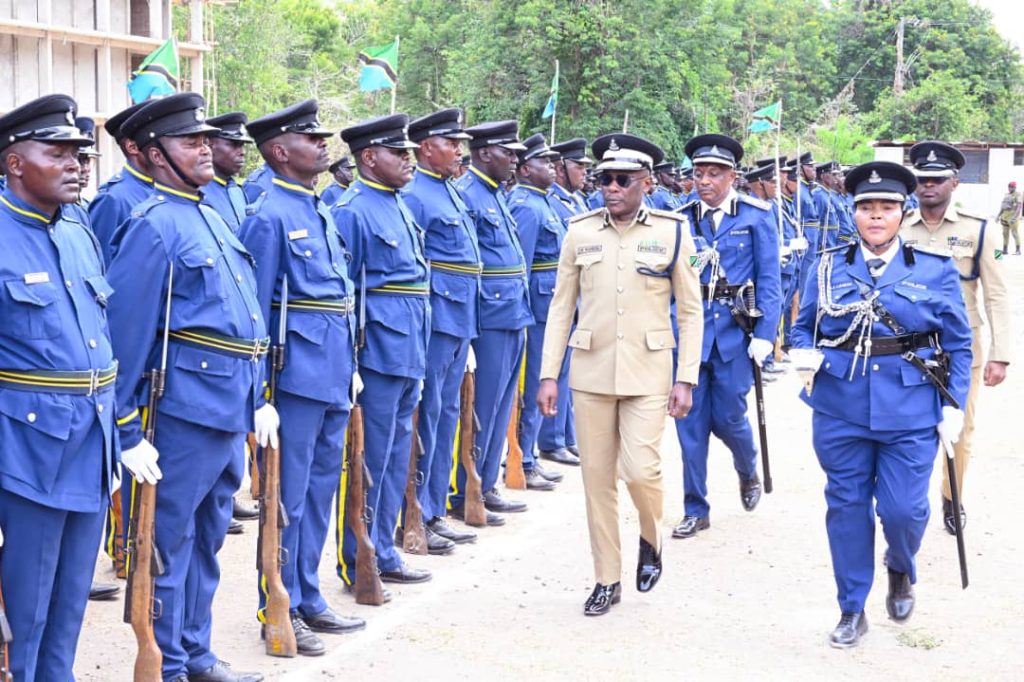 IGP WAMBURA AWAHAKIKISHIA WANANCHI HALI YA USALAMA KUELEKEA UCHAGUZI WA SERIKALI ZA MITAA