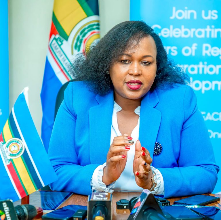WAKUU WA NCHI NANE ZA EAC KUHUDHURIA KILELE CHA MAADHIMISHO YA MIAKA 25 YA EAC MKOANI ARUSHA .
