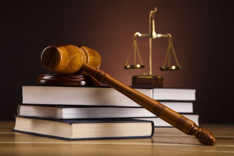 OFISA UTUMISHI NA WENZAKE 11 KIZIMBANI KWA TUHUMA ZA UHUJUMU UCHUMI