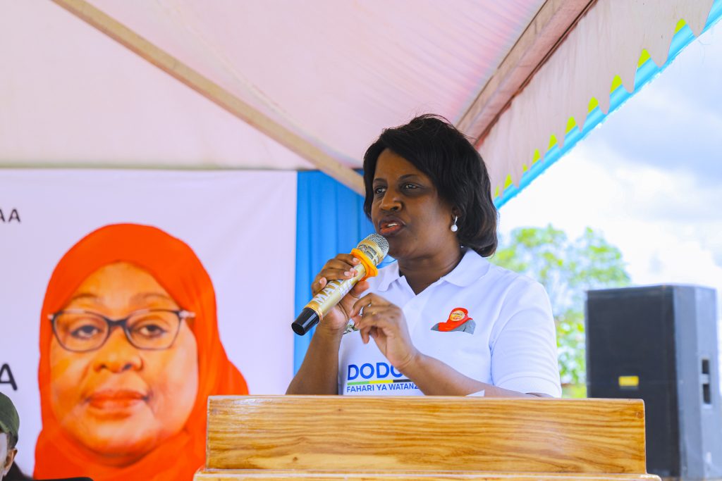 MIAKA 63 YA UHURU WA TANZANIA BARA,RC SENYAMULE AHIMIZA WANANCHI KUPANDA MITI