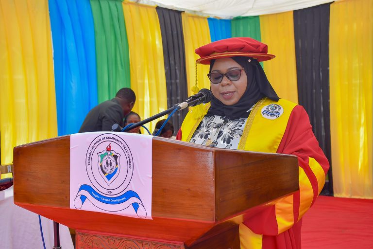 WIZARA YAAHIDI KUENDELEA KUSHIRIKIANA NA CHUO CHA MAENDELEO YA JAMII TENGERU 