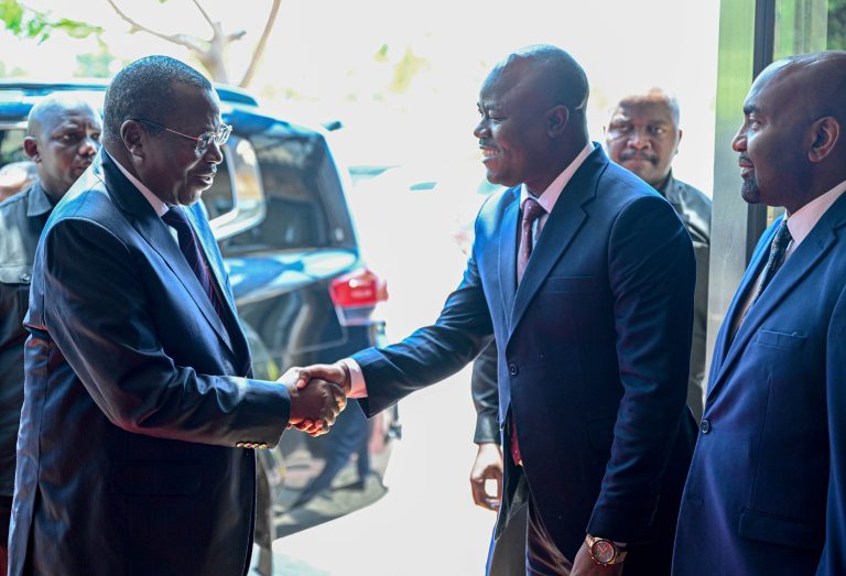 MAKAMU WA RAIS AFUNGUA KONGAMANO LA KISAYANSI LA MAJI
