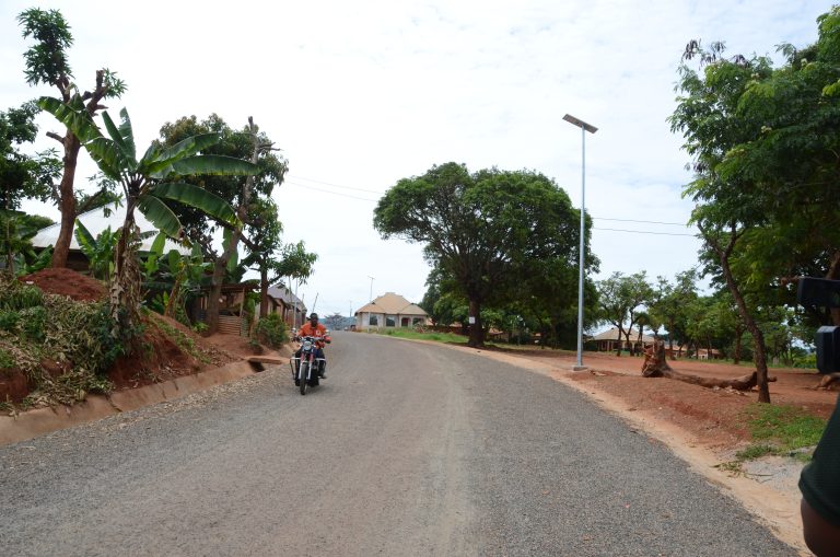 SERIKALI YAPONGEZWA UJENZI WA BARABARA ZA MITAA KWA KIWANGO CHA LAMI MBAMBABAY