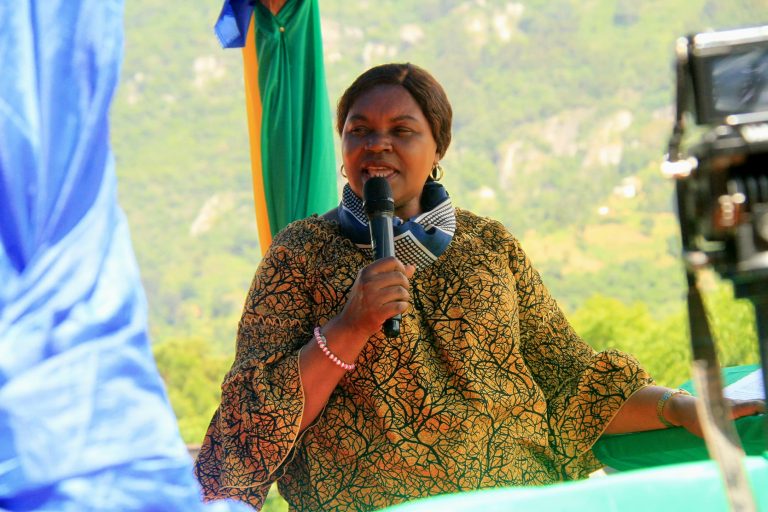 WAKAZI WA SAME WATAKIWA KUENZI MABADILIKO YA MIUNDOMBINU YANAYOWEKEZWA NA SERIKALI YA AWAMU YA SITA.
