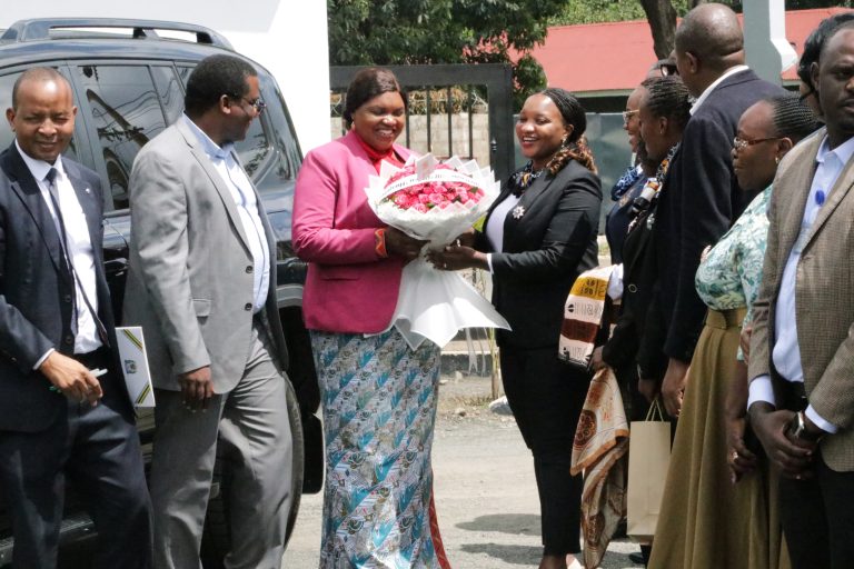SERIKALI YAVUTIWA NA UBUNIFU WA MOUNT MERU HOSPITALI