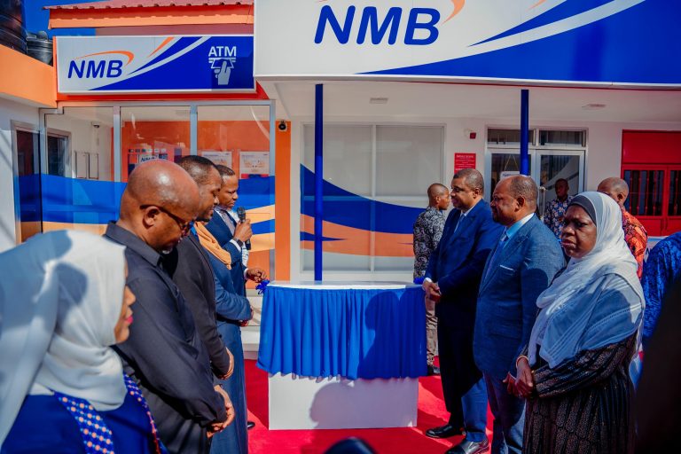 MAKAMU WA PILI WA RAIS ZANZIBAR AZINDUA TAWI LA NMB WETE, APOKEA VIFAA TIBA VYA MIL. 12/=