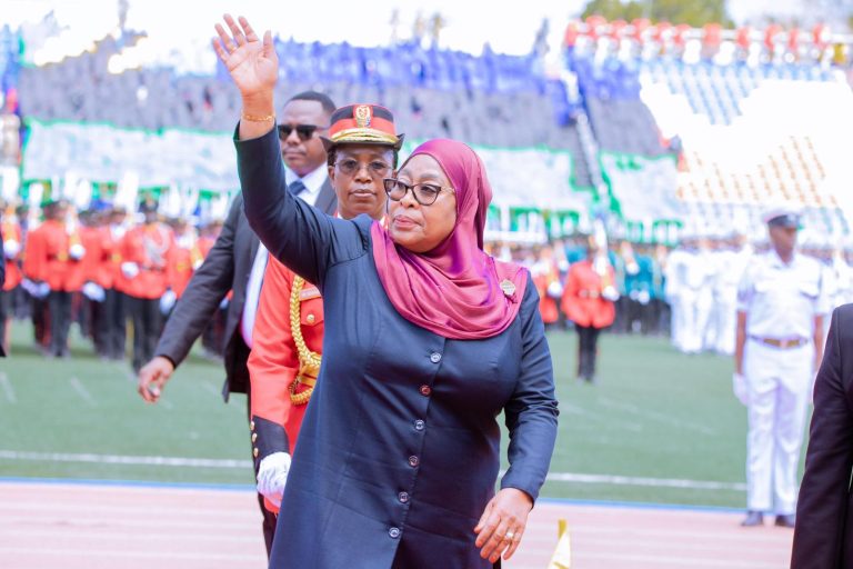 RAIS SAMIA ASHIRIKI MAADHIMISHO YA MAPINDUZI YA ZANZIBAR GOMBANI PEMBA