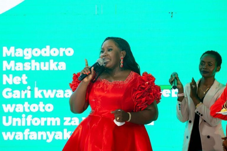 REHEMA SIMFUKWE ATOBOA SIRI YA KUIMBA WIMBO WA CHANZO