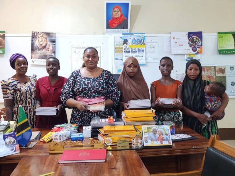 DC NZEGA AGAWA VIFAA VYA SHULE KWA WATOTO YATIMA NA WENYE UHITAJI