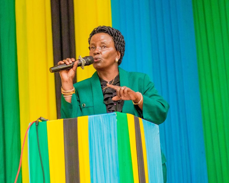 HAKIKISHENI UANDIKISHAJI WA WATOTO WENYE UMRI WA KUANZA ELIMU YA AWALI NA DARASA LA KWANZA UNAKAMILIKA KWA WAKATI